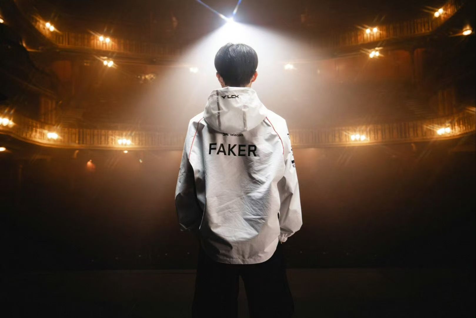 JackeyLove ：希望Rookie照顾的时候多给我送几个